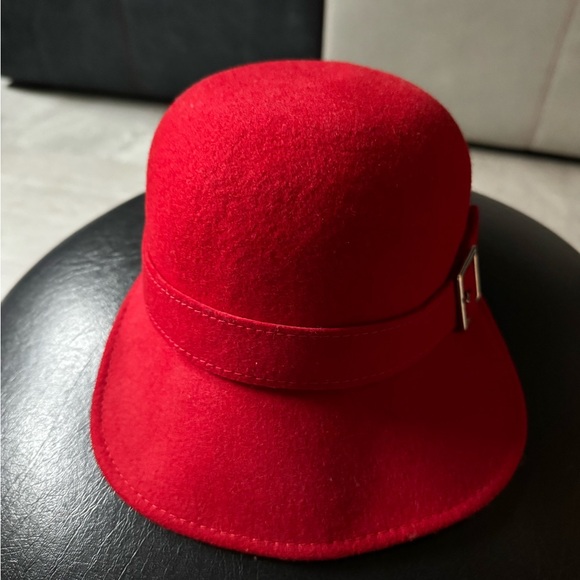 WOOL RED CAP - Picture 4 of 4